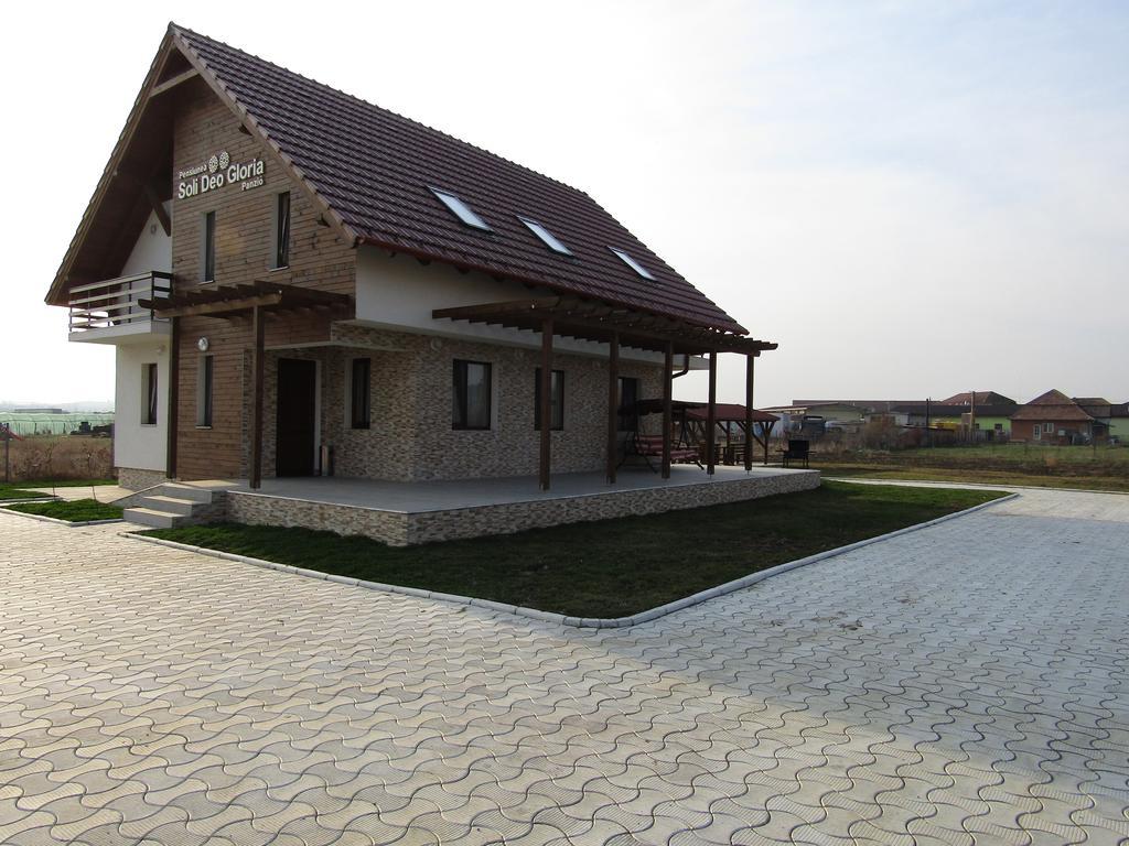 Pensiunea Soli Deo Gloria Sarmasag ภายนอก รูปภาพ